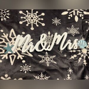 Beachy wedding decor 
See pictures. 3 piece set